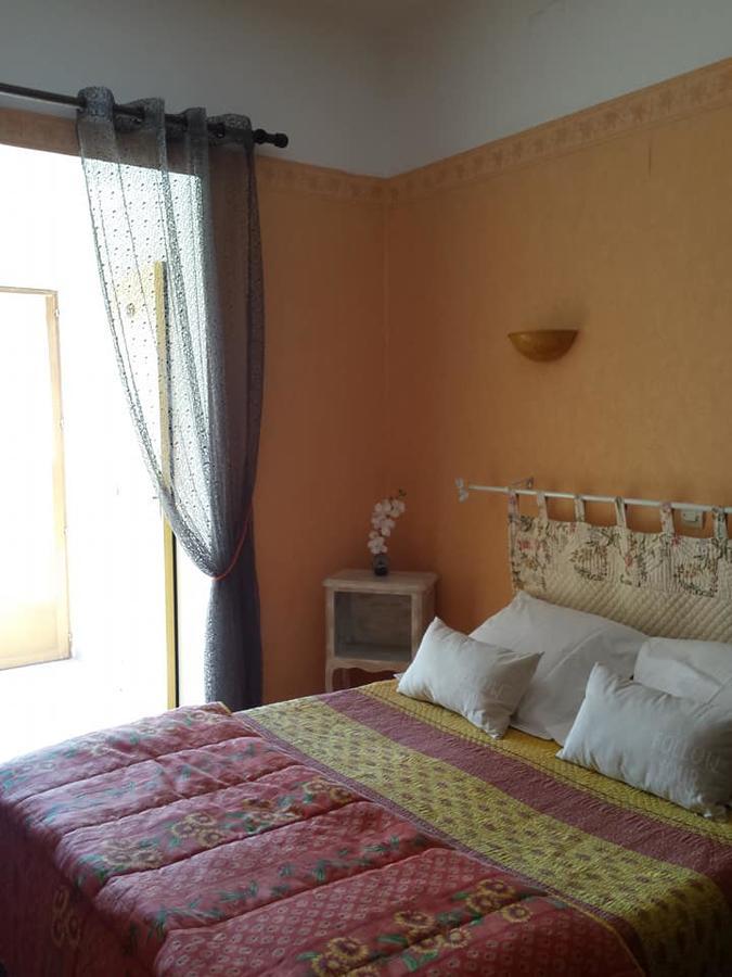 Hotel Font De Lauro Saumane-de-Vaucluse Zewnętrze zdjęcie